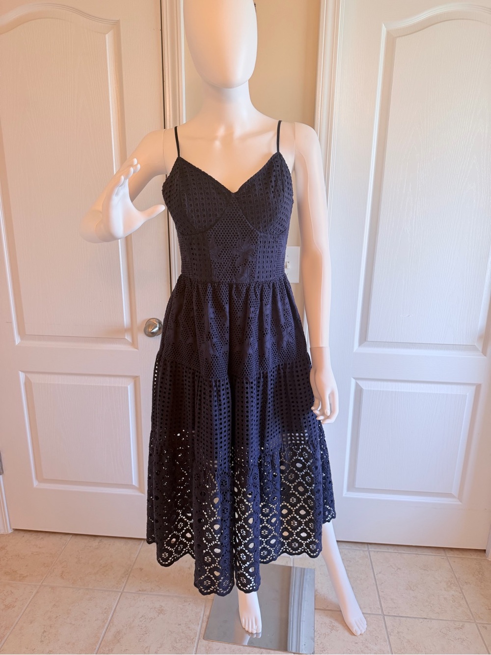 Women’s 100% Cotton Navy Blue Eyelet Spaghetti-Strap Midi Dress Size 4